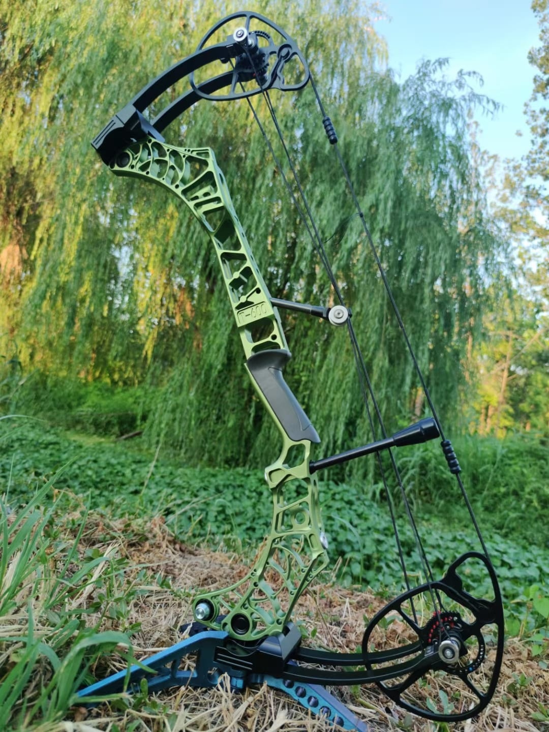  Лук блочный ORTMEN Терминатор Т-600 Зеленый