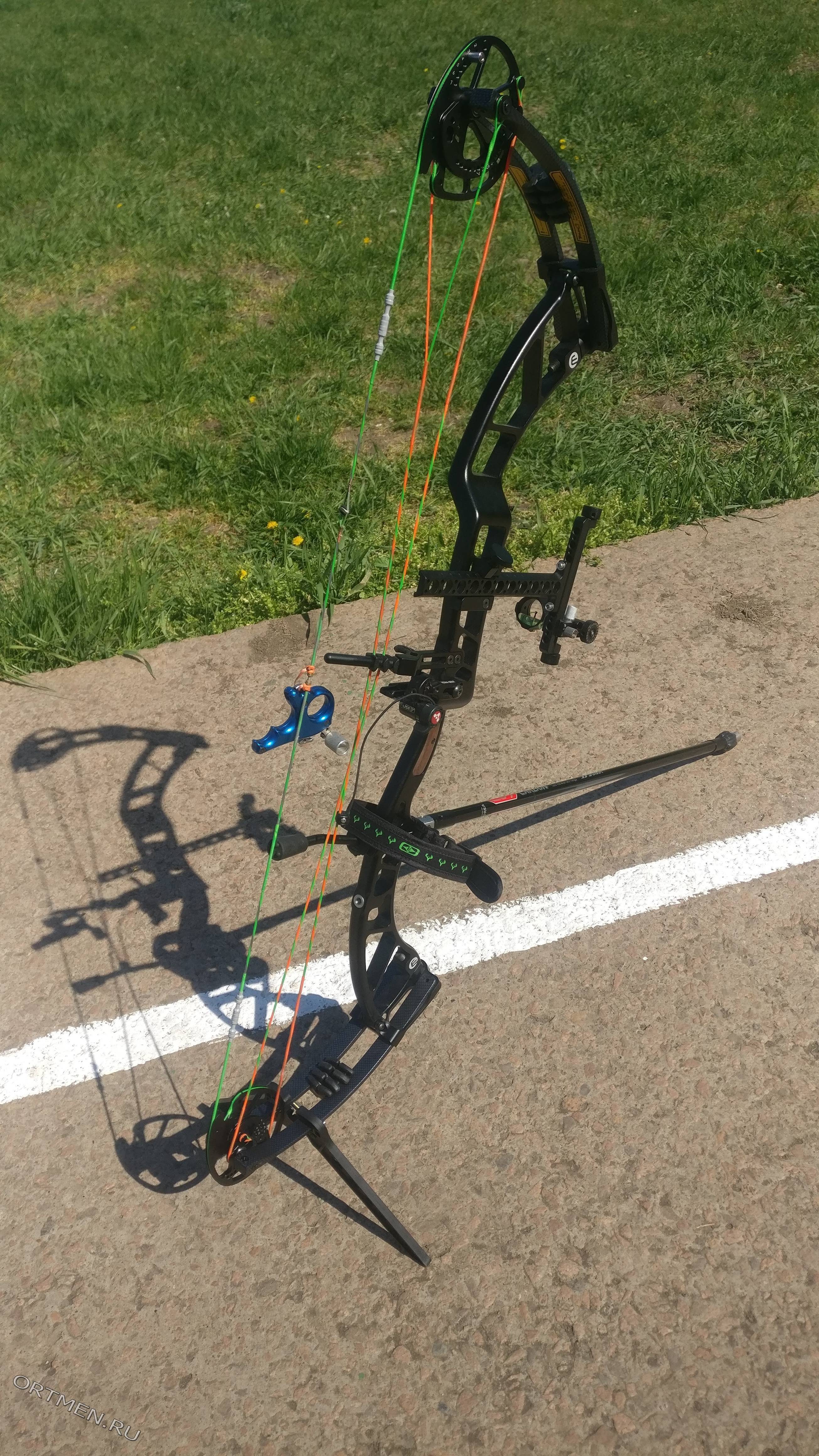 Лук блочный KINETIC TRIUM X